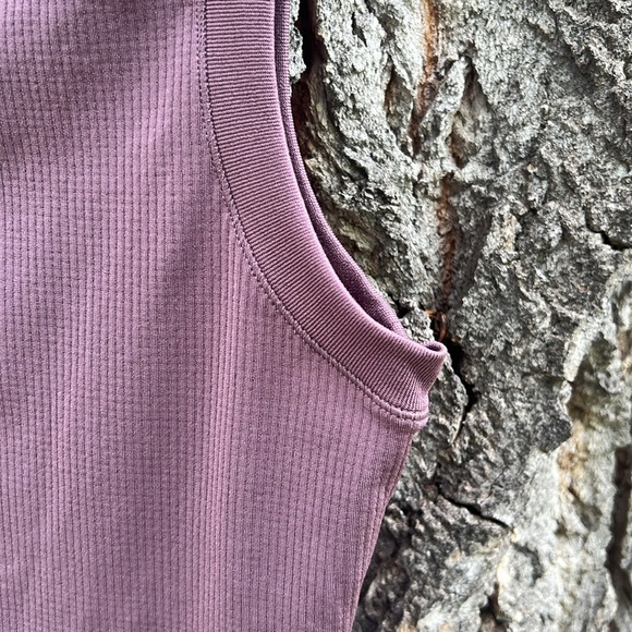 Athleta ribbed high collar sleeveless top tank - Picture 6 of 7